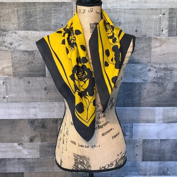 Valentina Fiore Floral Scarf - Picture 11 of 14